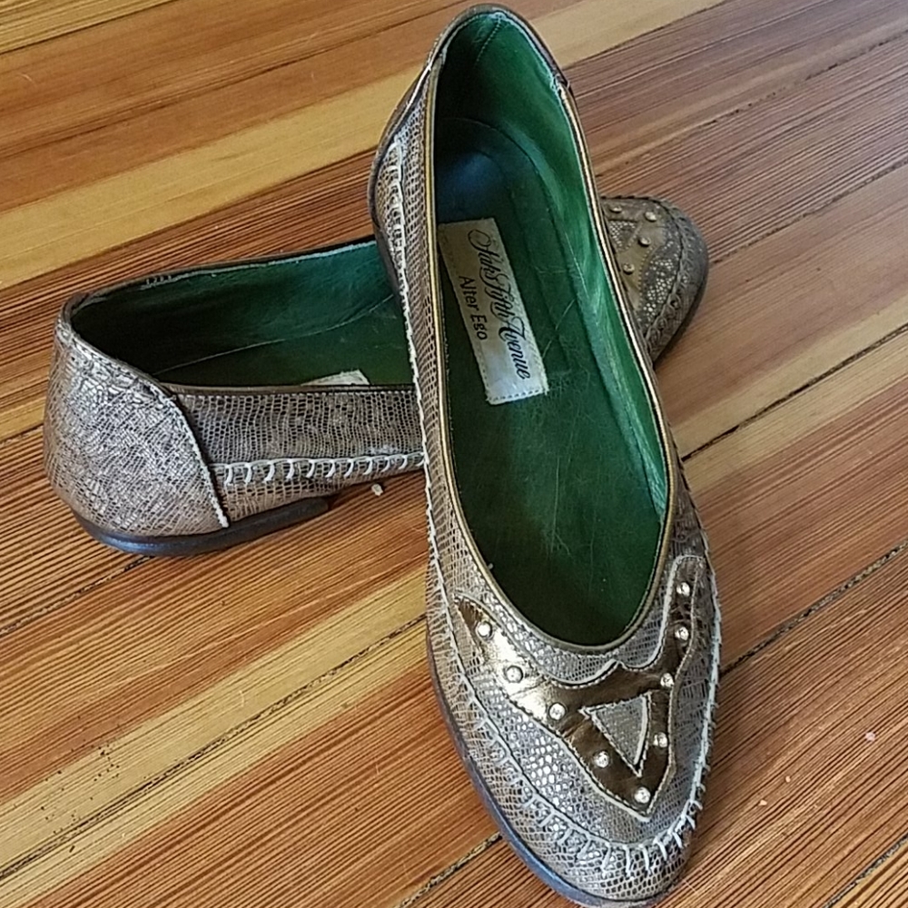 Saks Fifth Avenue vintage flats